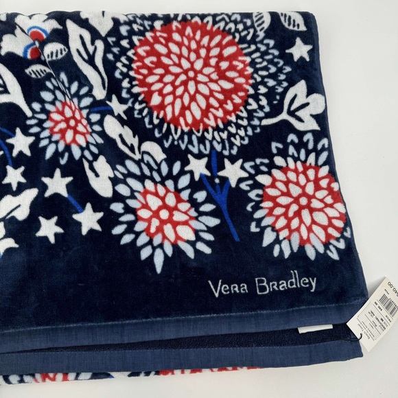 NWT Vera Bradley red and blue floral print bath towel - Picture 4 of 5